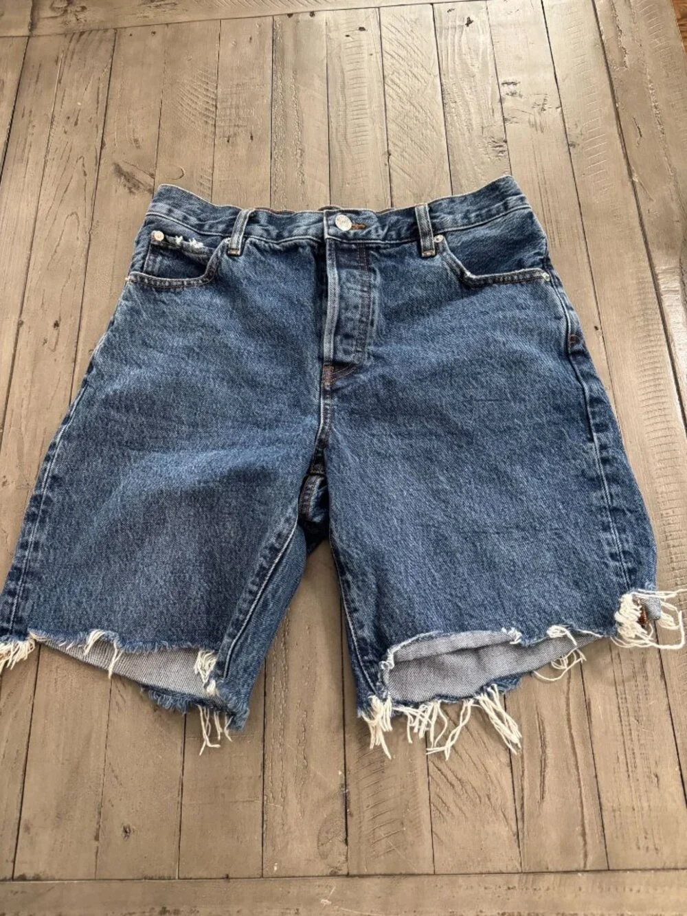 FRAME The Leisure Cut Off Denim Jean Shorts Nostalgia Size 26